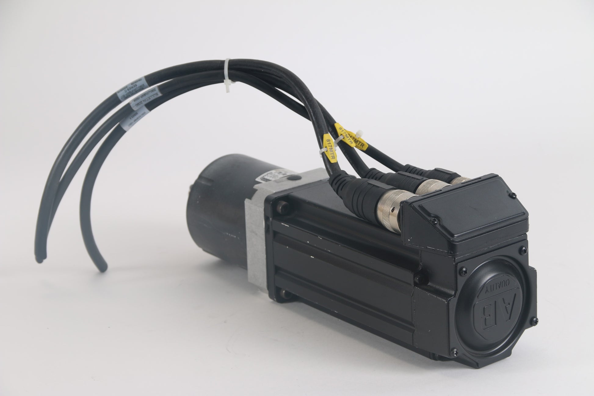 AllenBradley MPLB330PHJ24AA Servo Motor W/ Onvio Gearbox NTC Tech