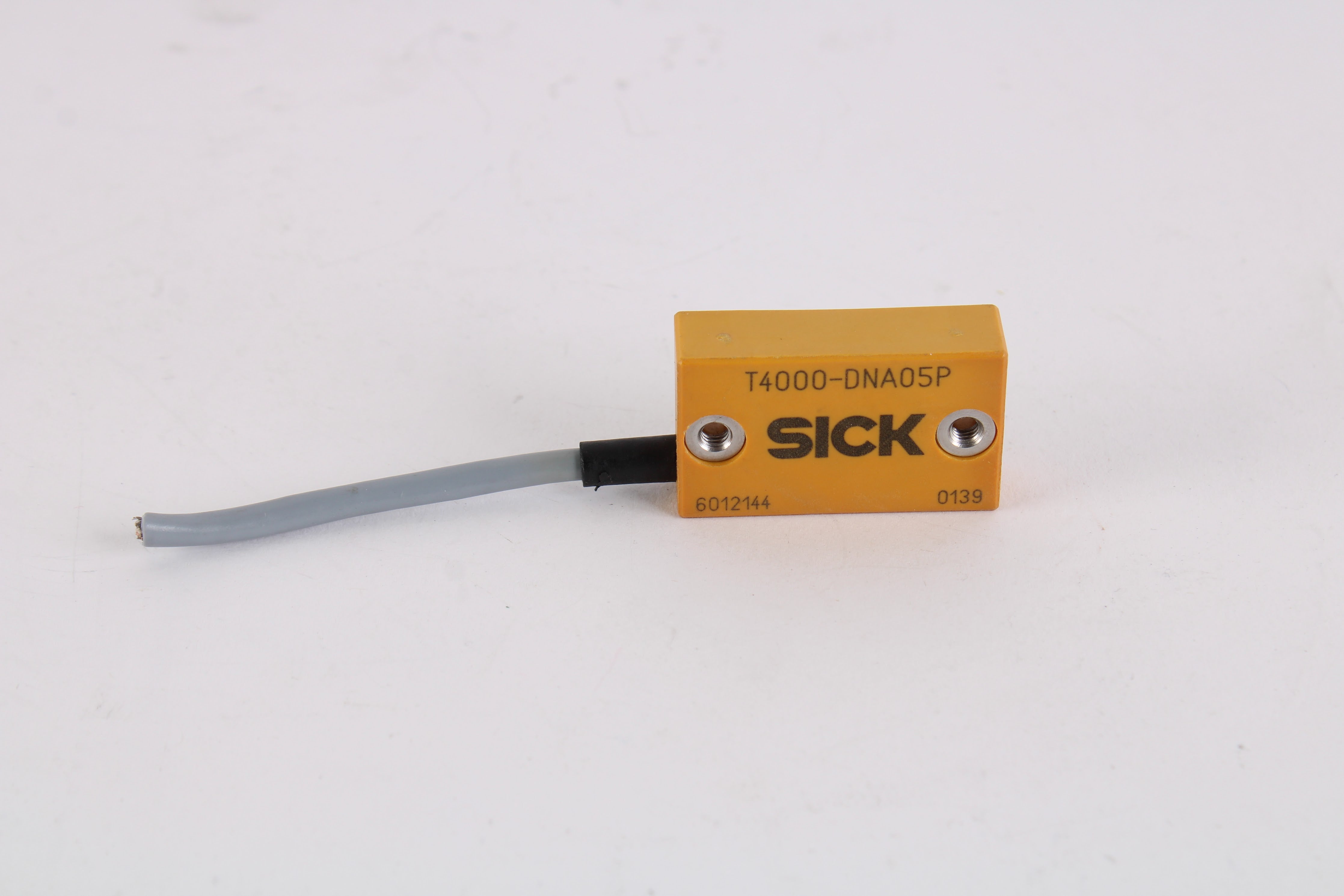 T4000 Reverse Switch Sick T4000-DNA05P Non-Contact Safety Switch - Cut Cord – NTC Tech