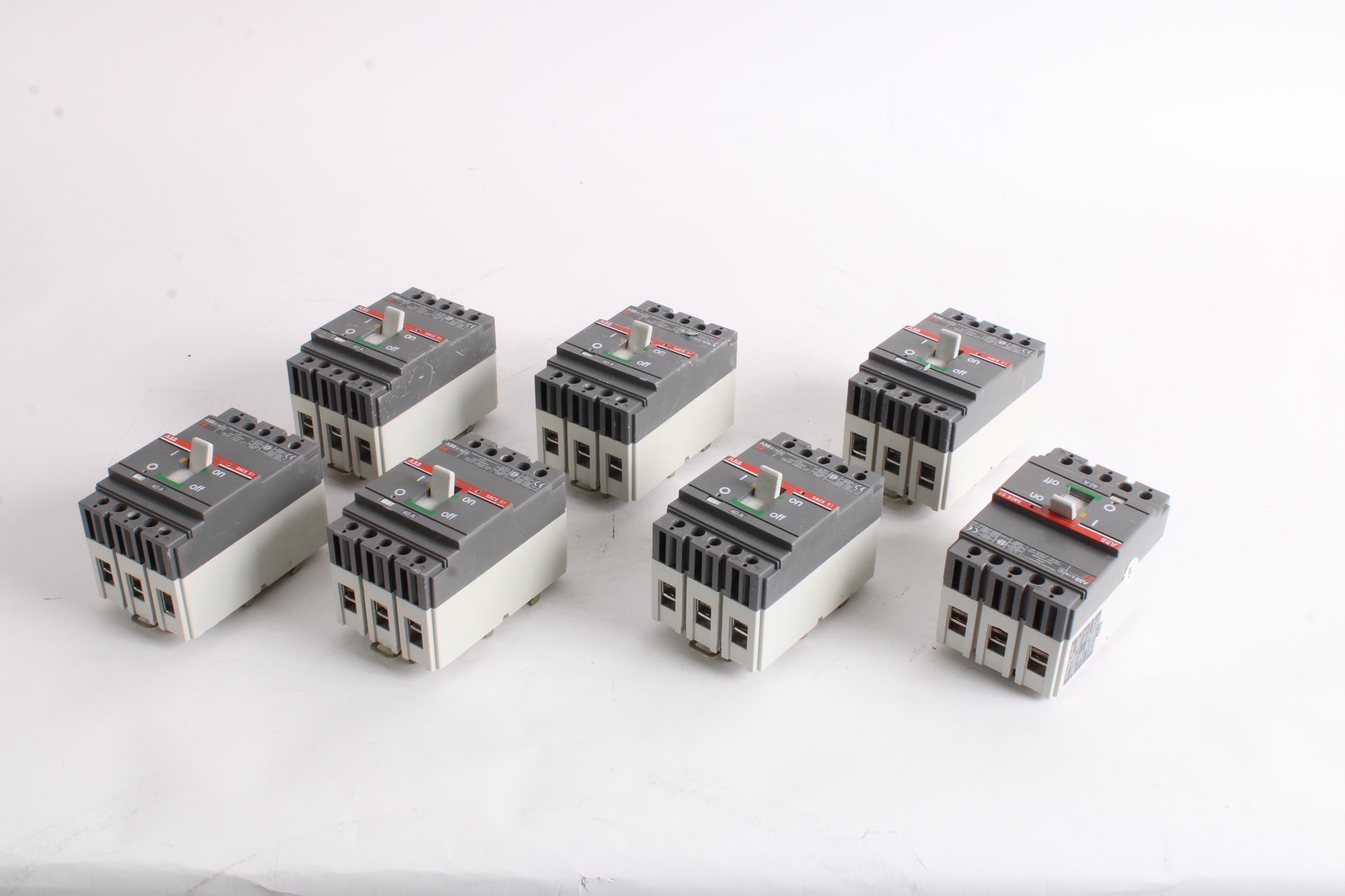 ABB S1N SACE S1 3 Pole Circuit Breakers 30A (Lot of 6 ABB S1N SACE S1 3 Pole Circuit Breakers 30A (Lot of 6