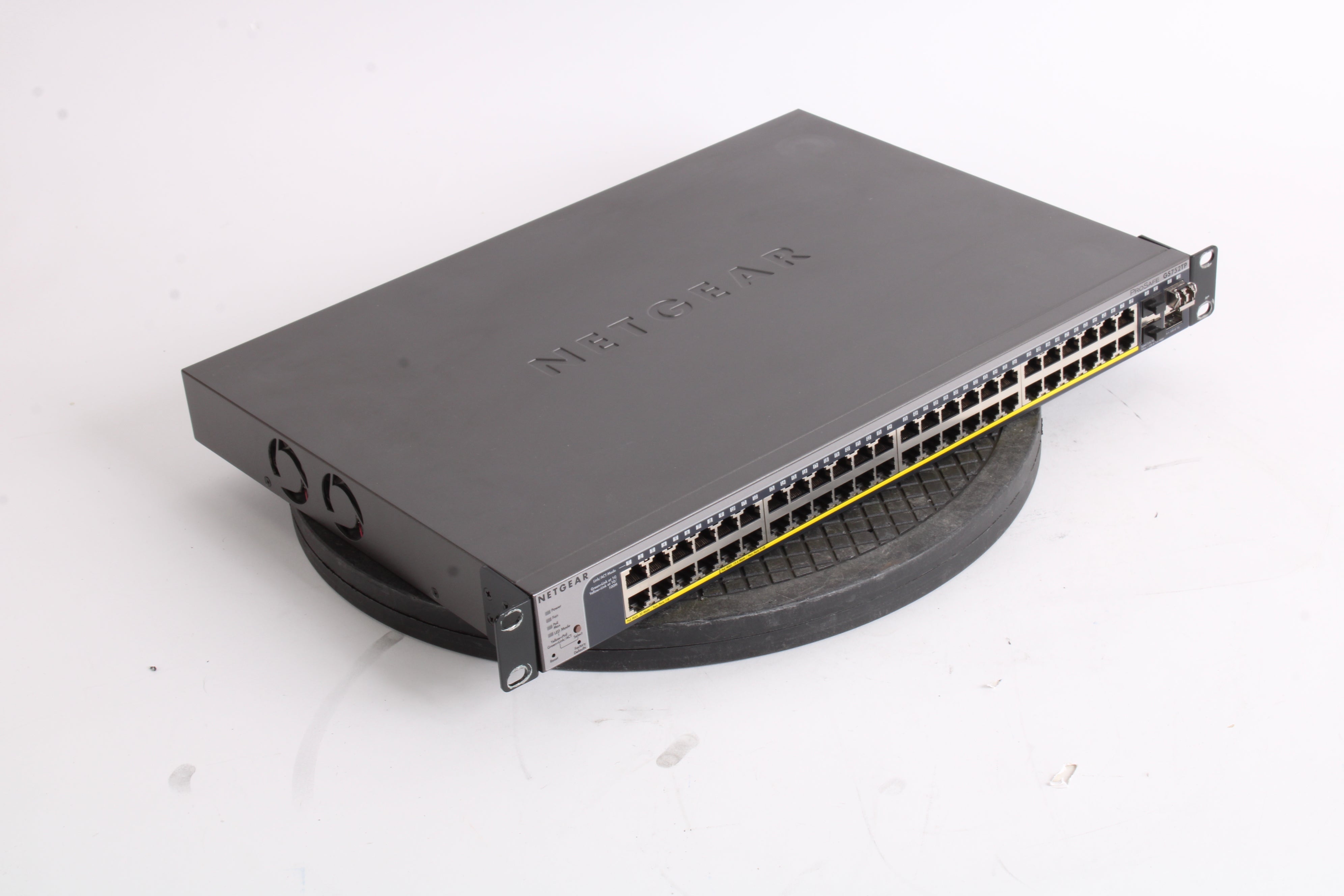 Netgear GS752TP ProSafe 48-Port Gigabit Smart Switch W/ PoE and 4 SFP ...