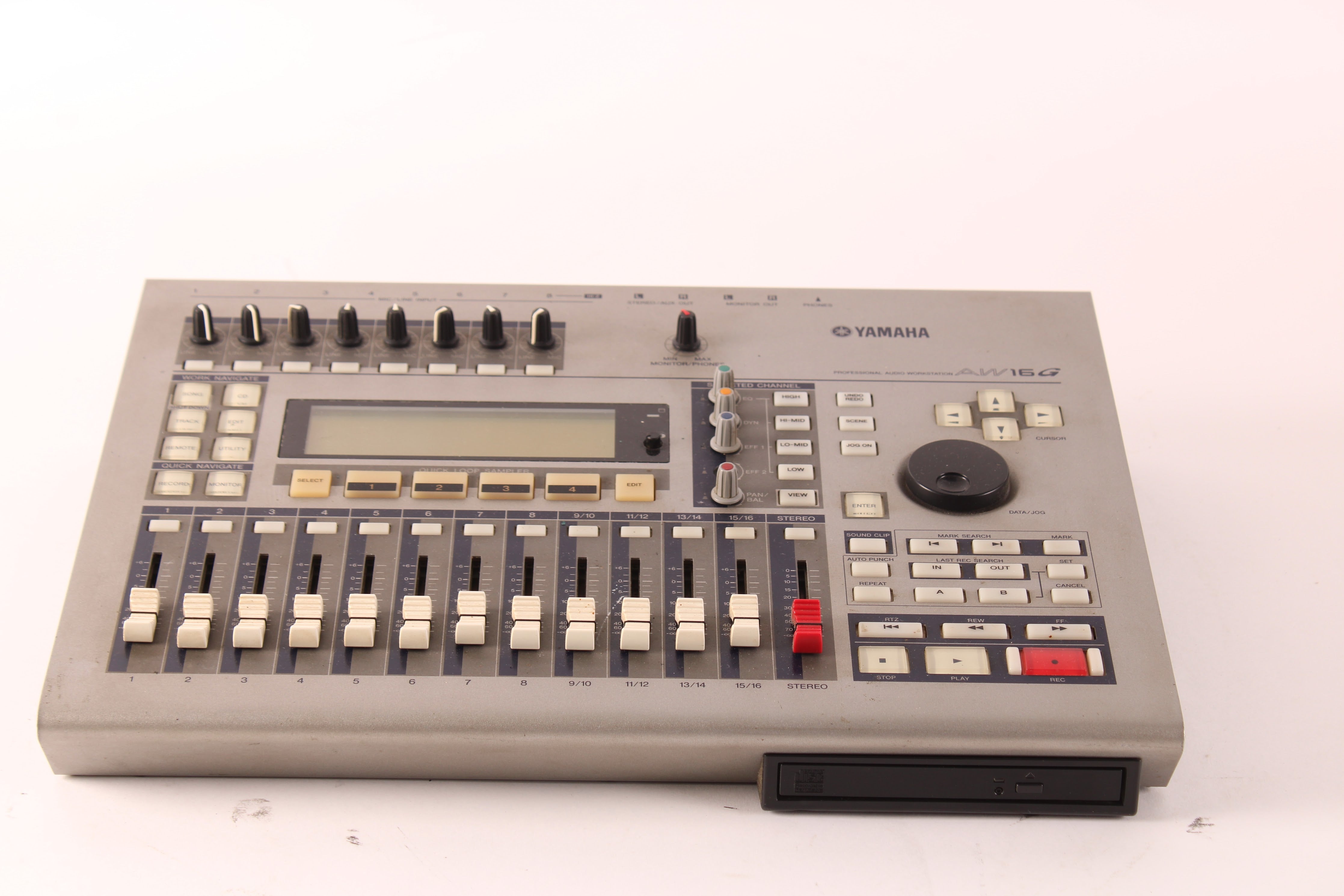 Yamaha AW16G Professional Audio Workstation Yamaha AW16G Professional Audio Workstation