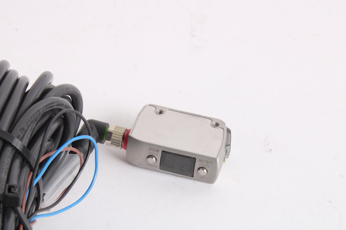 Keyance Io Link Module Keyence LR-ZH500CP IO-Link Rectangular W/ M8 Connector type 500mm and ...