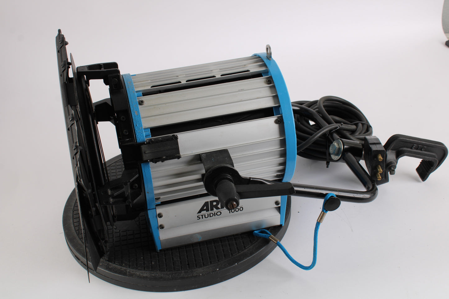 Arri Studio 1000 (1kW) | 1000 EUR Arri Studio 1000 (1kW) | 1000 EUR