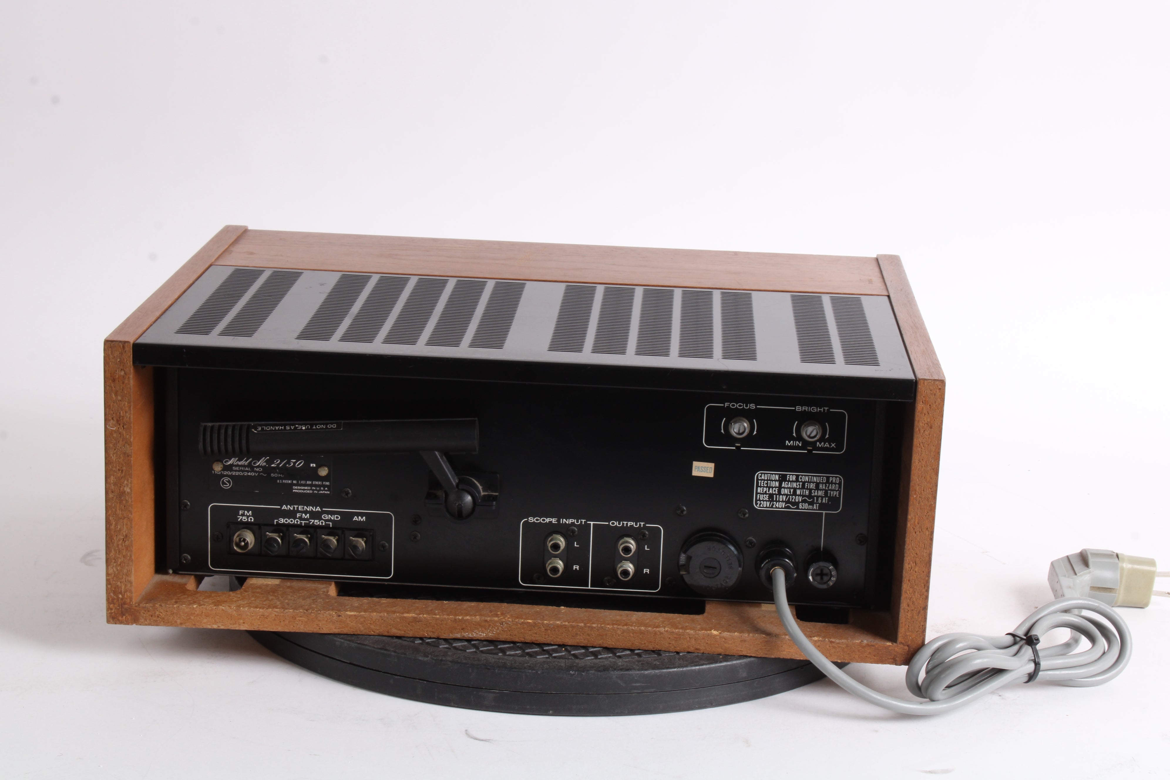 Marantz 2130 AM/FM Stereophonic Tuner w/ Scope - Wood Case