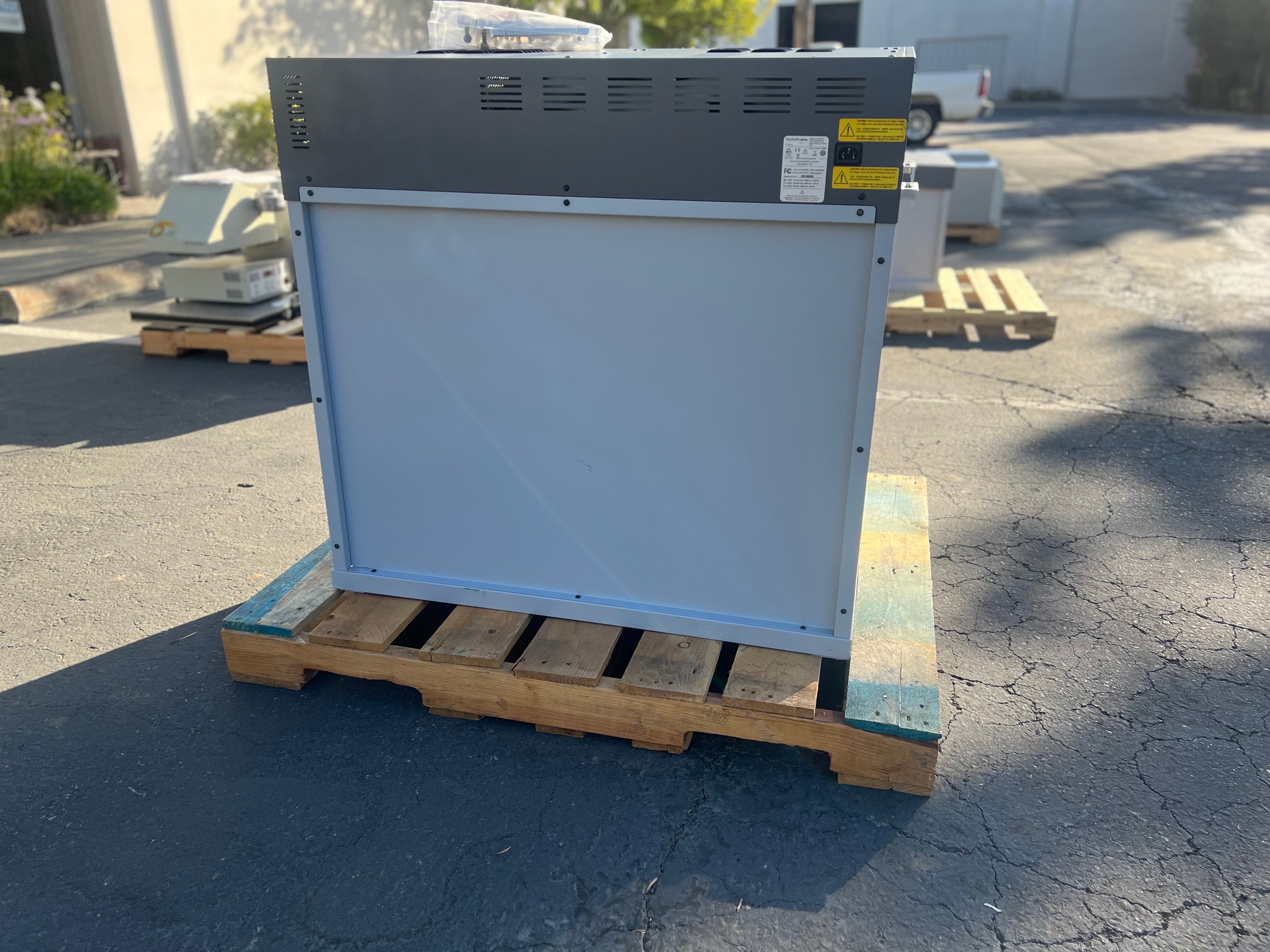 X-Rite / Macbeth Lighting SpectraLight QC Light Booth W/ Silver