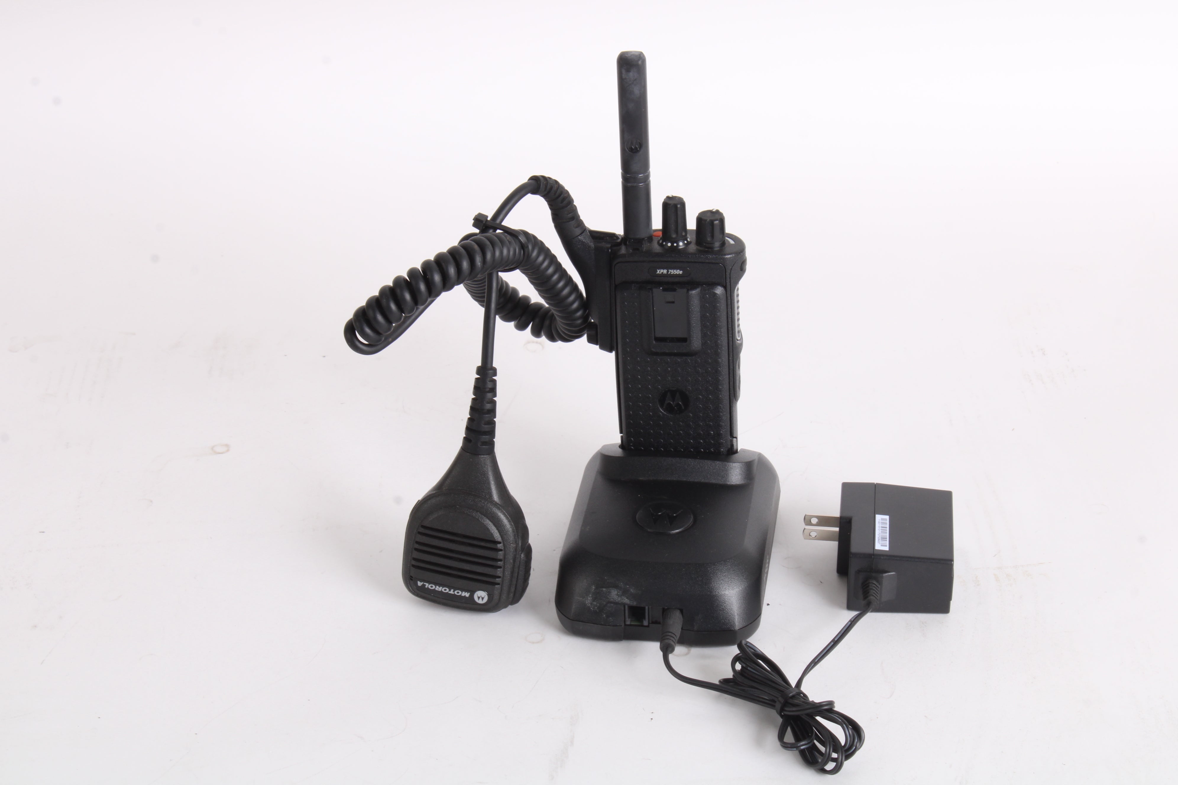 Motorola MotoTRBO XPR7550 UHF 403-512mhz Radio AAH56RDN9KA1AN XPR 7550 Tested