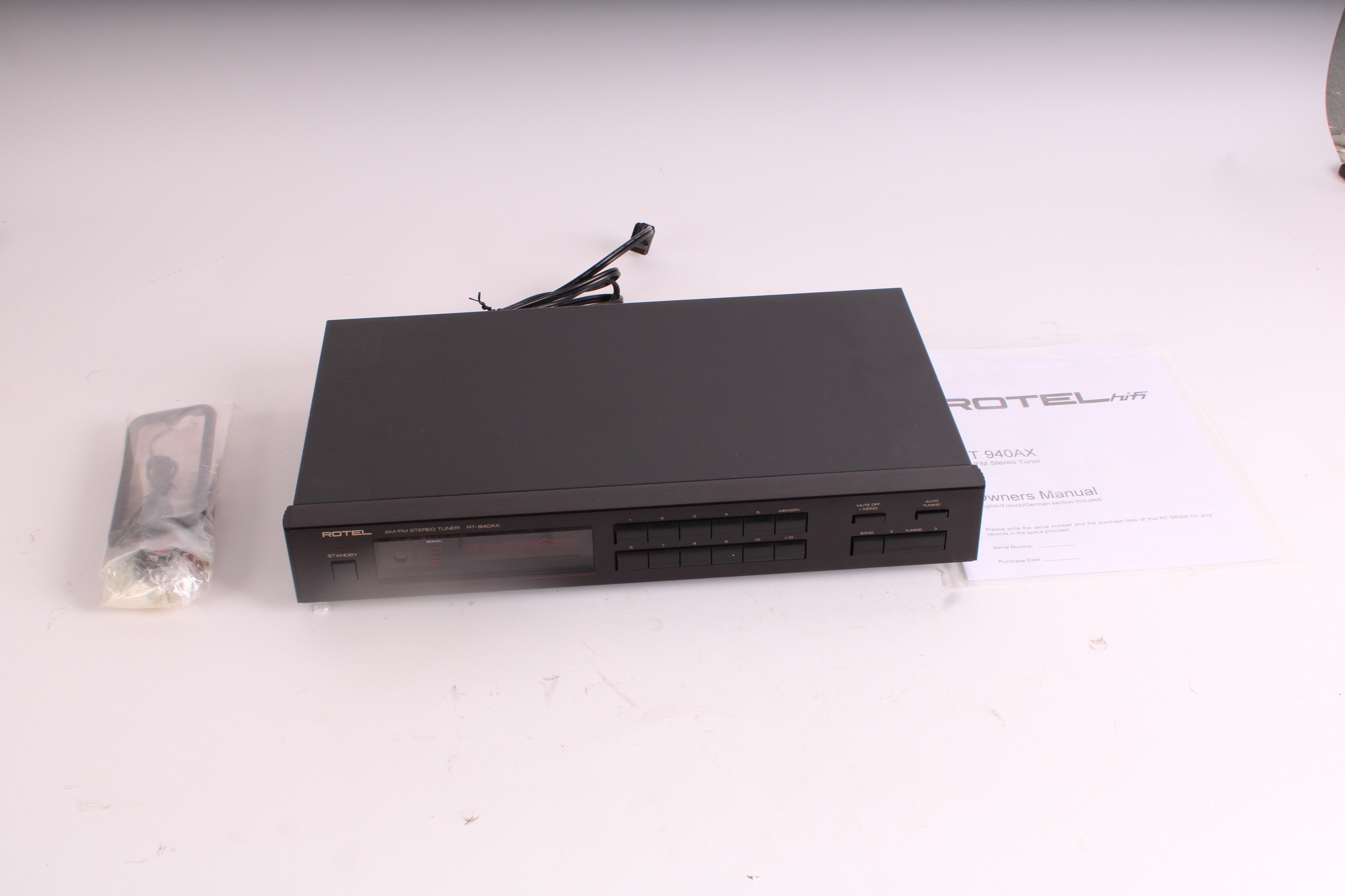 Rotel Rtc 940ax Rotel RT-940AX AM/FM Stereo Tuner W/ Antenna, Cable, Manual, Box – NTC Tech
