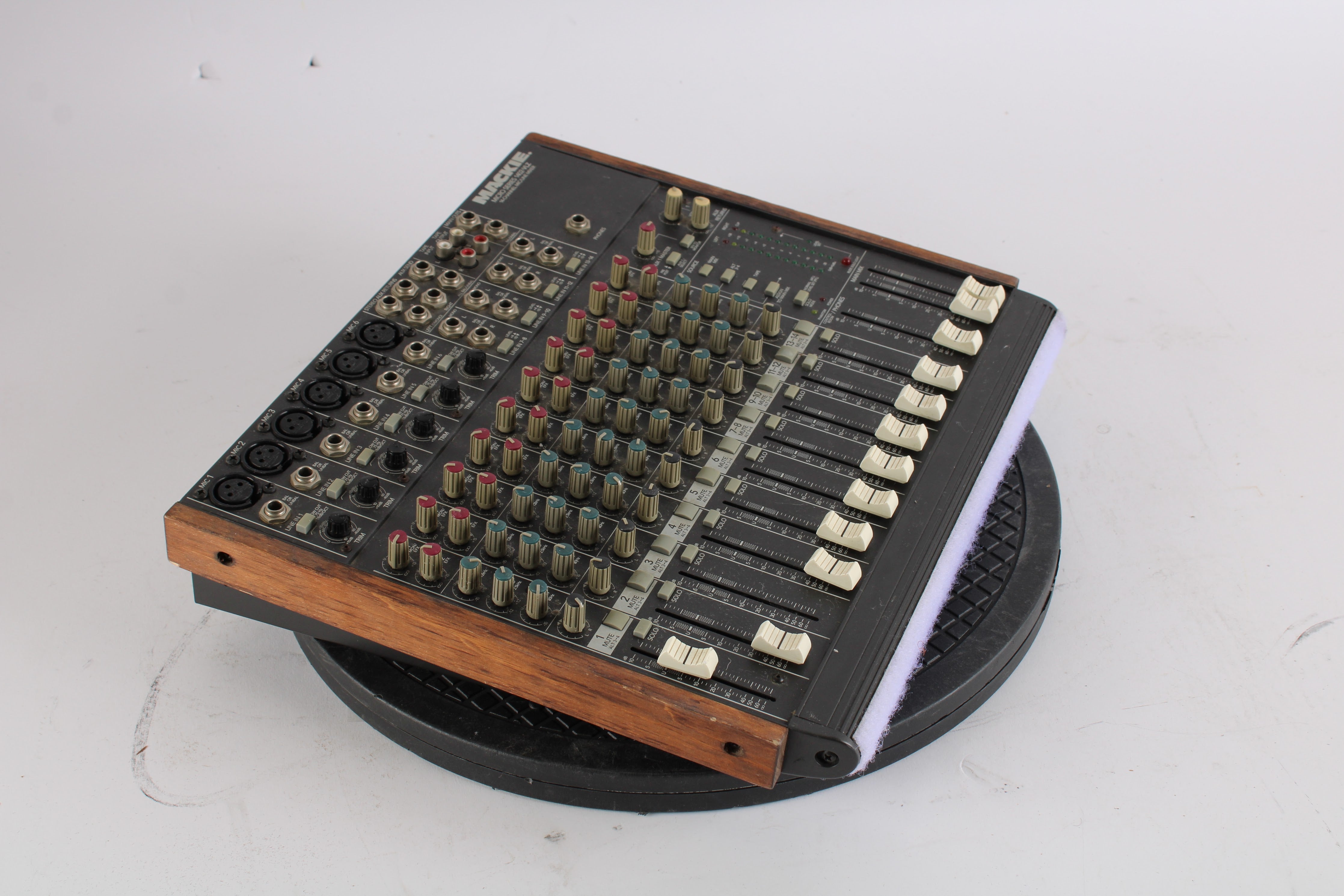 Mackie Micro Series 1402-VLZ 14-Channel Mic/Line Mixer - Fair