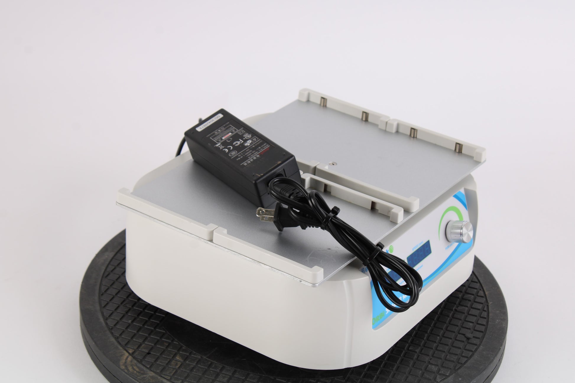 Benchmark BT1500 Variable Speed Microplate Orbital Shaker W/ Power Sup NTC Tech