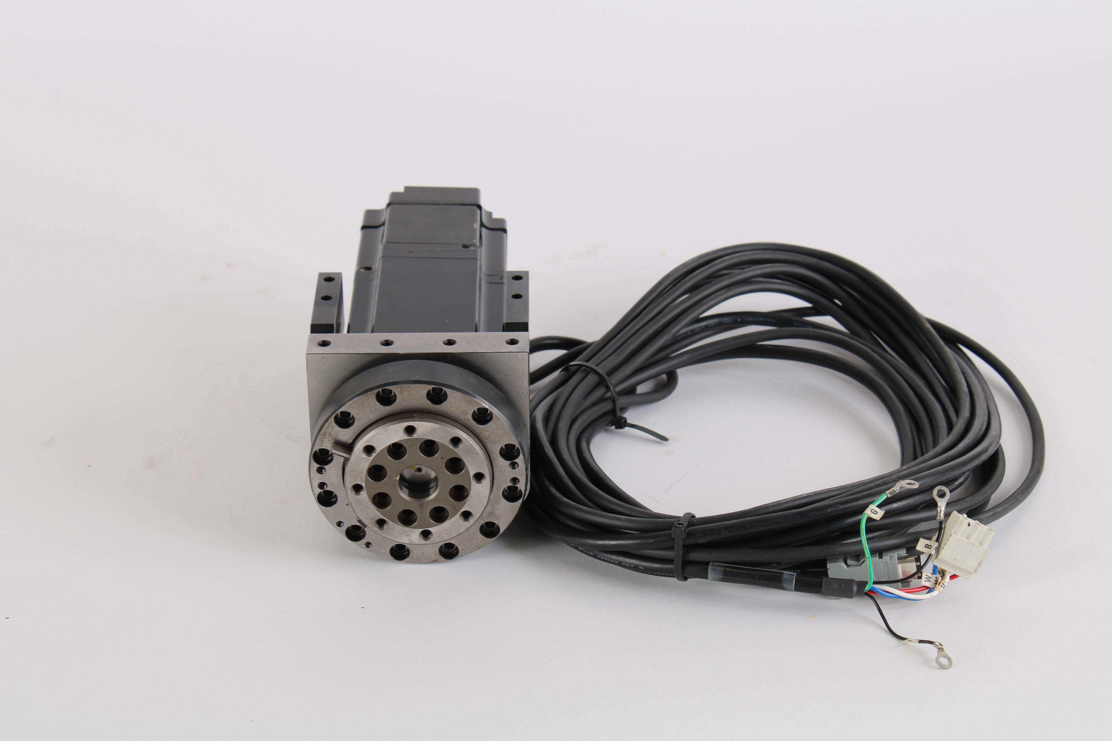Yaskawa SGMAV-10ADABC AC Servo Motor – NTC Tech