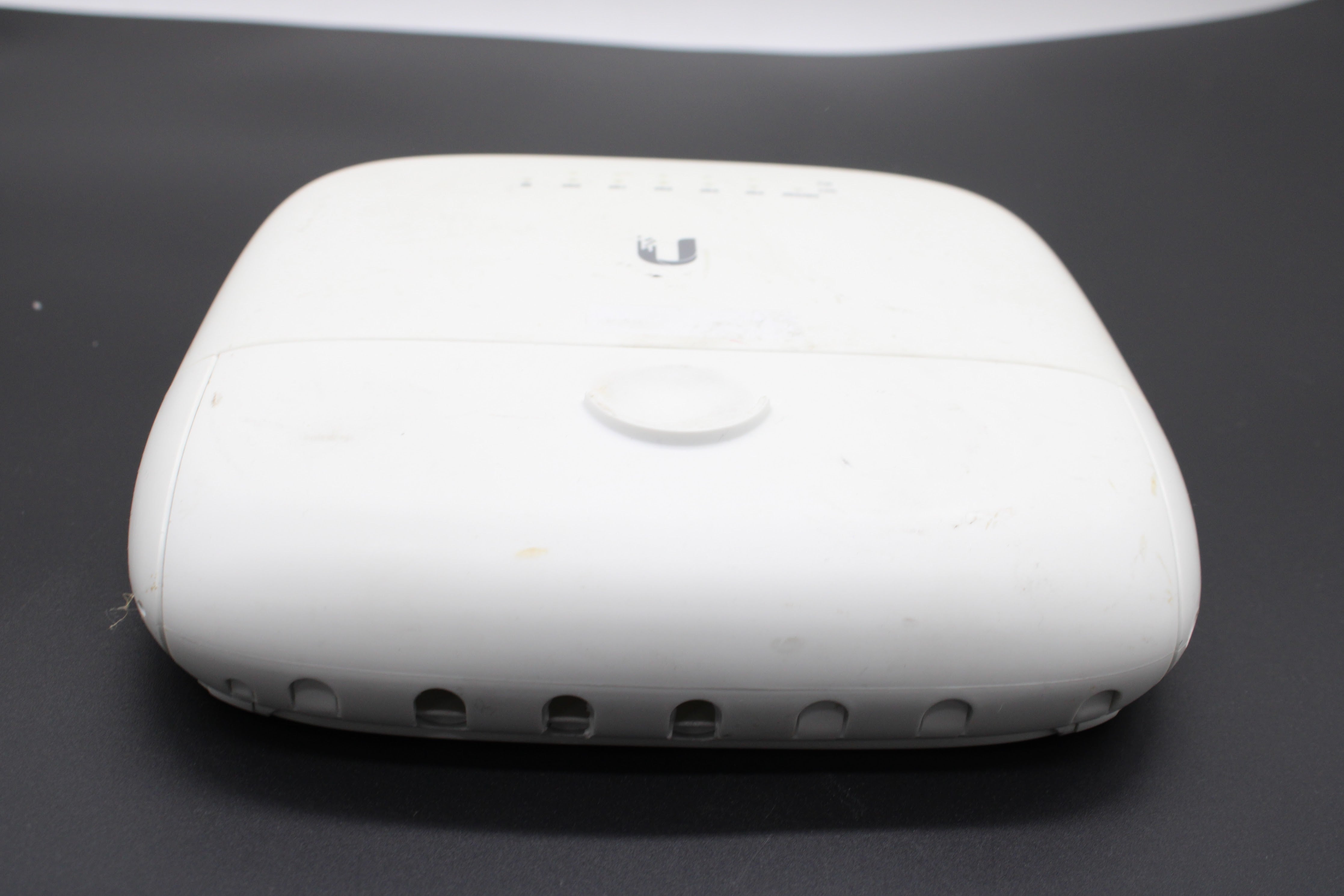 Ubiquiti EP-R6 EdgePoint R6 Router - Fair Condition – NTC Tech