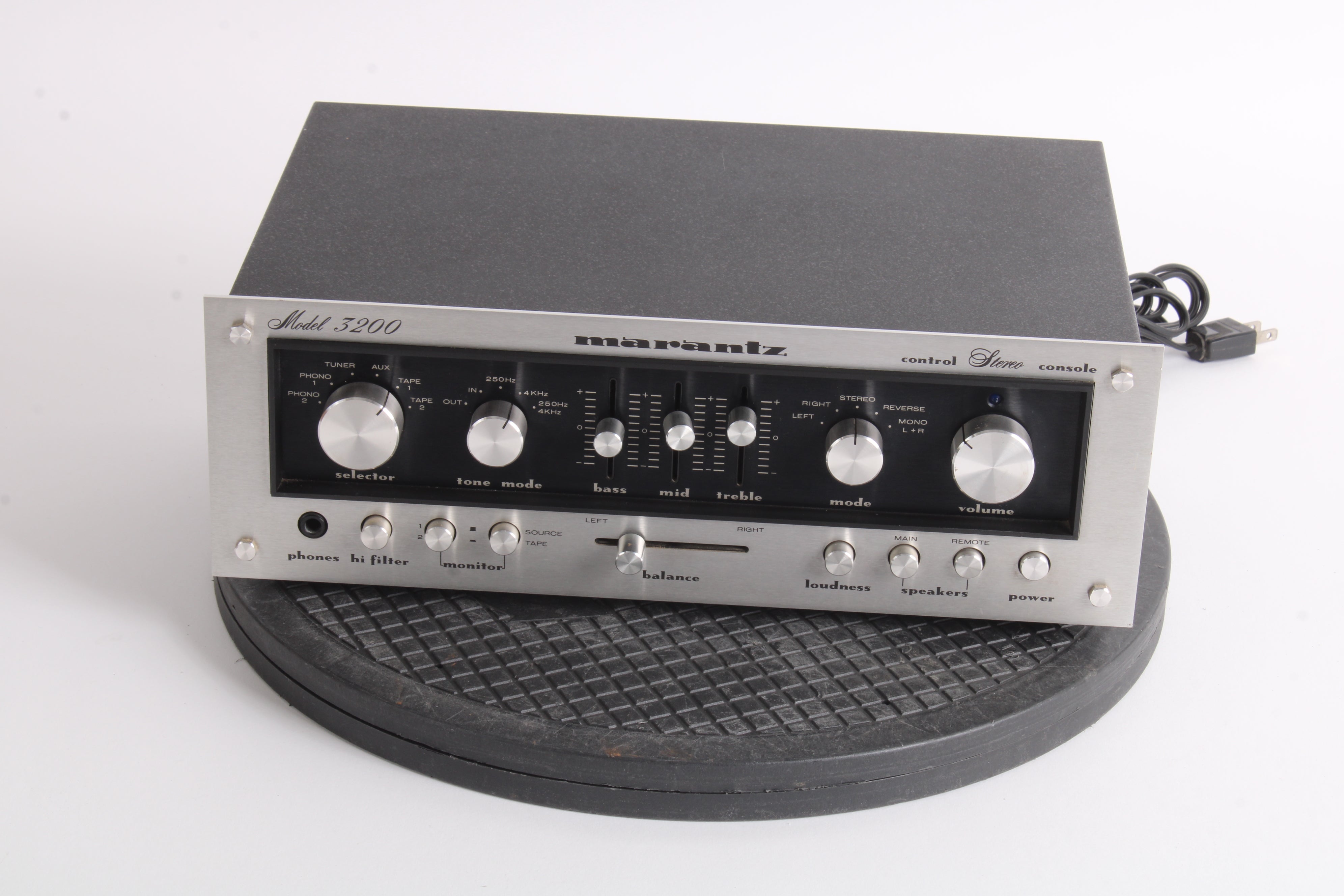 Modelnumber 3200 Marantz 3200 Stereo Control Console Preamplifier – NTC Tech